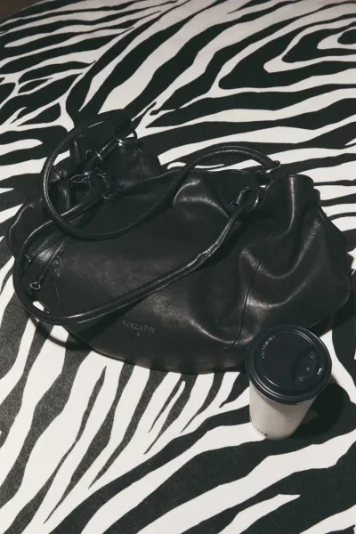 Borsa a secchiello Black Horse in pelle